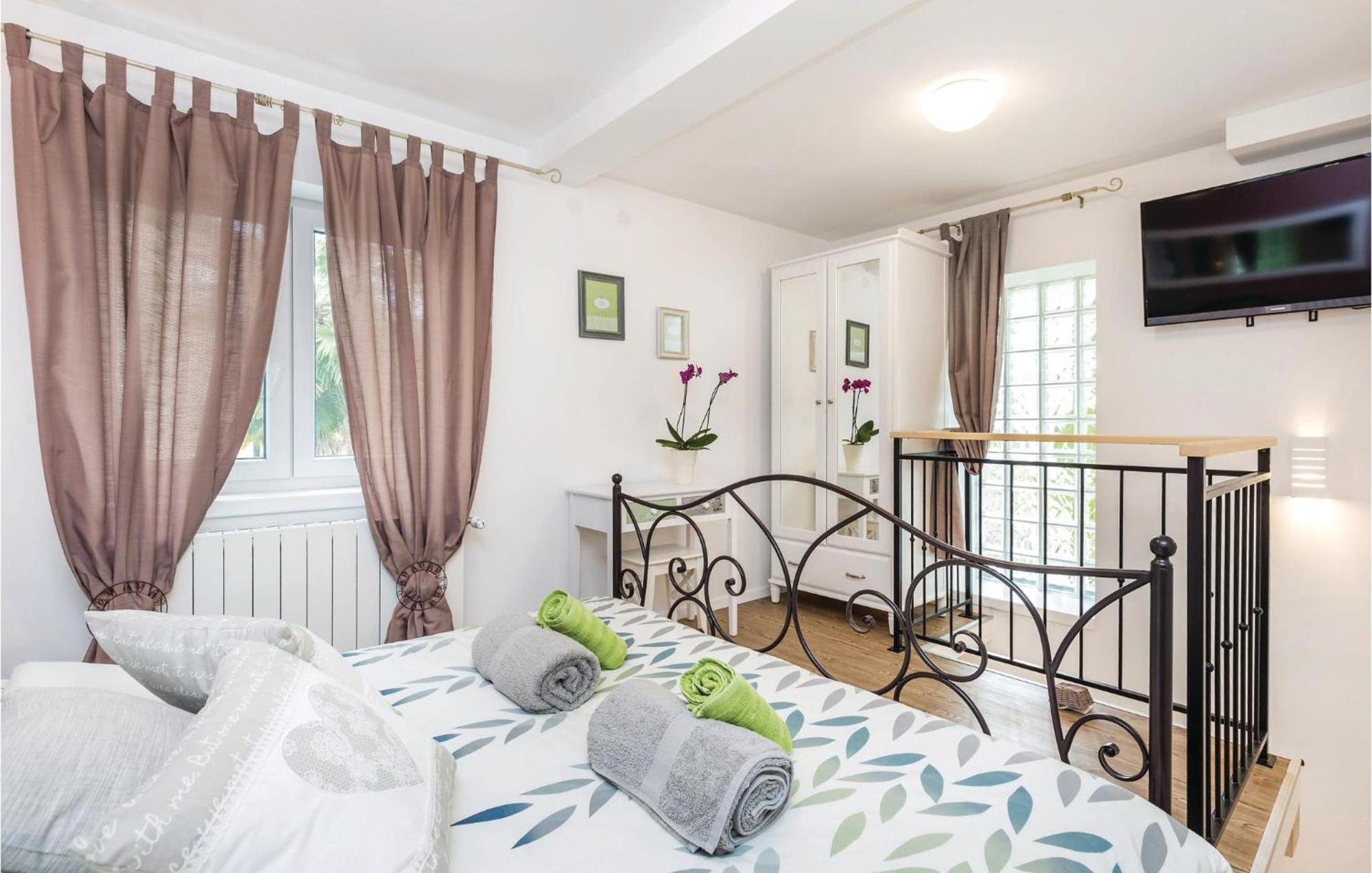 Lovely Home In Matulji With Outdoor Swimming Pool Esterno foto